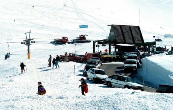 Βελούχι Καρπενήσι: Μπορεί χιόνι ακόμα να μην έχει, ανοίγει όμως το χιονοδρομικό(Vid)