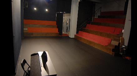 Το Μικρό Θέατρο ανοίγει τις πόρτες του για 4η χρονιά