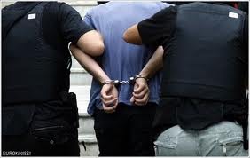 Ioύλιος με 490 συλλήψεις στη Δυτική Ελλάδα