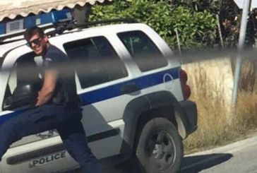 Τουρίστρια φωτογράφισε Ελληνα αστυνομικό και το Twitter «τρελάθηκε» μαζί του
