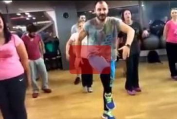 Αερόμπικ με γαρύφαλλα & Greek μπουζούκι σε γυμναστήριο:απίστευτο video