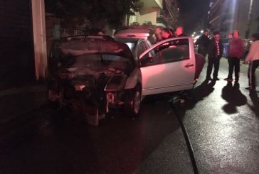 Αγρίνιο: λαμπάδιασε αυτοκίνητο στην οδό Αγίου Χριστοφόρου (φωτο)