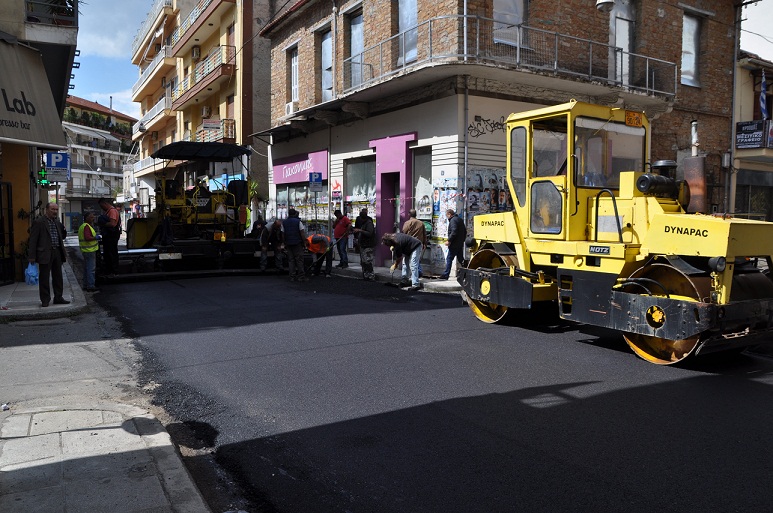 Κυκλοφοριακές ρυθμίσεις για ασφαλτοστρώσεις σε κεντρικούς δρόμους του Αγρινίου