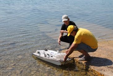 Επίδειξη παρακολούθησης ποιοτικών παραμέτρων με ρομποτικό σκάφος στη Λίμνη Τριχωνίδα