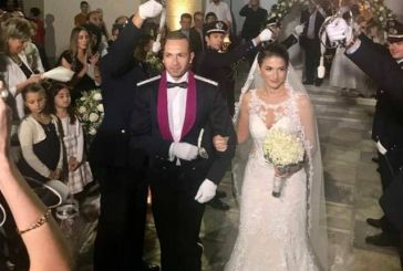 Παντρεύτηκε ο Διοικητής του Α.Τ. Αστακού – Εντυπωσιακός γάμος με τα ξίφη των αστυνομικών (φωτο)