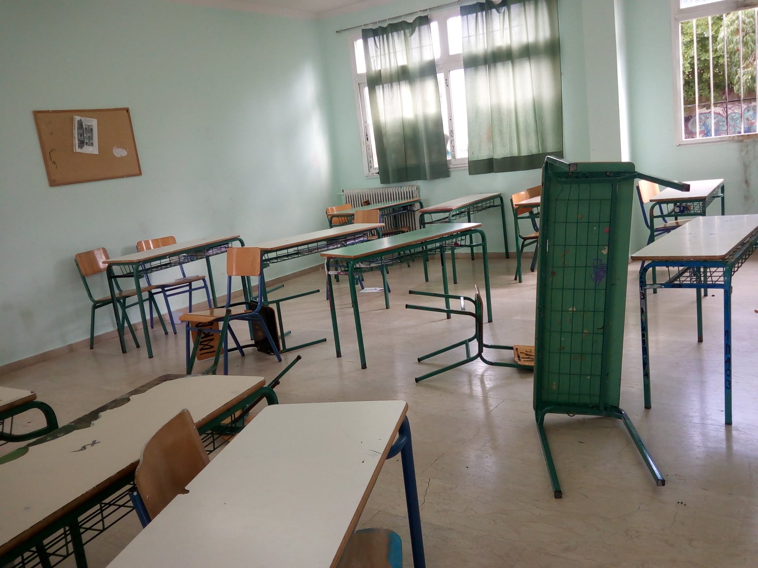 Κατάληψη στο 4ο Γυμνάσιο Αγρινίου: «ο “έτσι θέλω” αποκλεισμός των σχολείων να απασχολήσει την κοινωνία»  λέει η Διεύθυνση