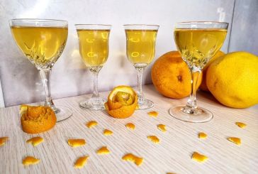 Συνταγή: Γρήγορο και εύκολο σπιτικό λικέρ πορτοκάλι (βίντεο)