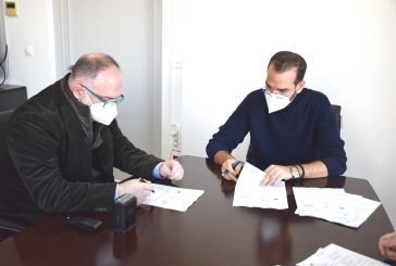 Υπέγραψε σύμβαση ο Φαρμάκης για εργασίες στα αρδευτικά δίκτυα του ΤΟΕΒ Νεοχωρίου