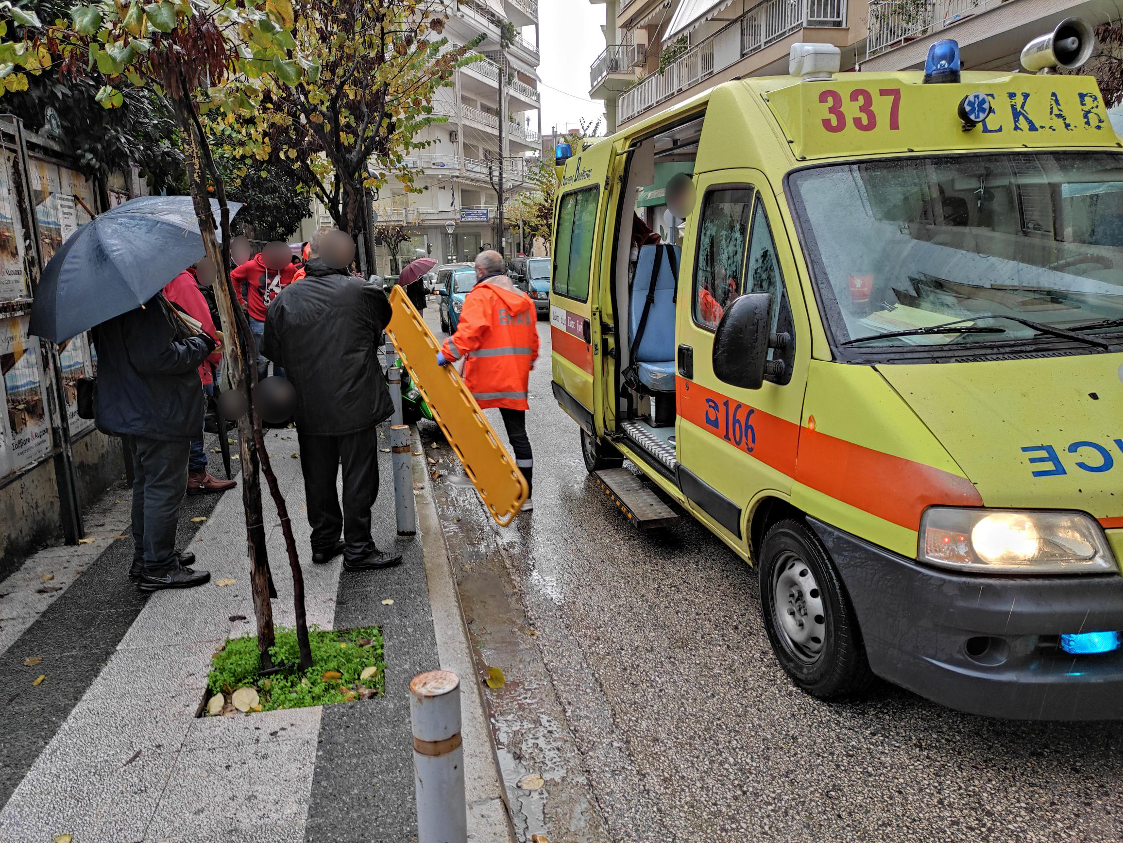 Αγρίνιο: Mια πόρτα οχήματος έστειλε ντελιβερά στο Νοσοκομείο