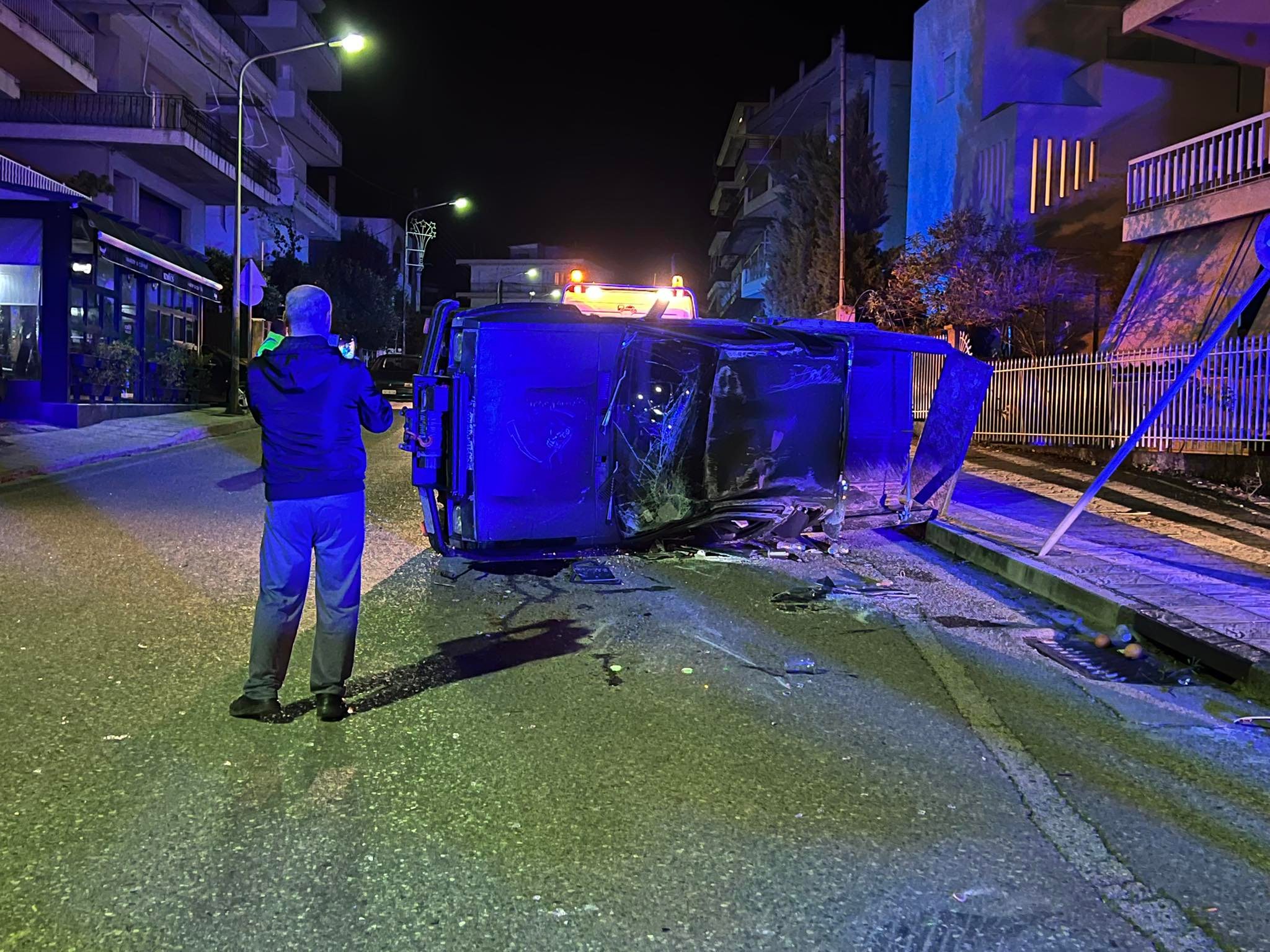 Αγρίνιο: Και τα τροχαία καλά κρατούν-τούμπαρε όχημα μετά από σύγκρουση (φωτό)