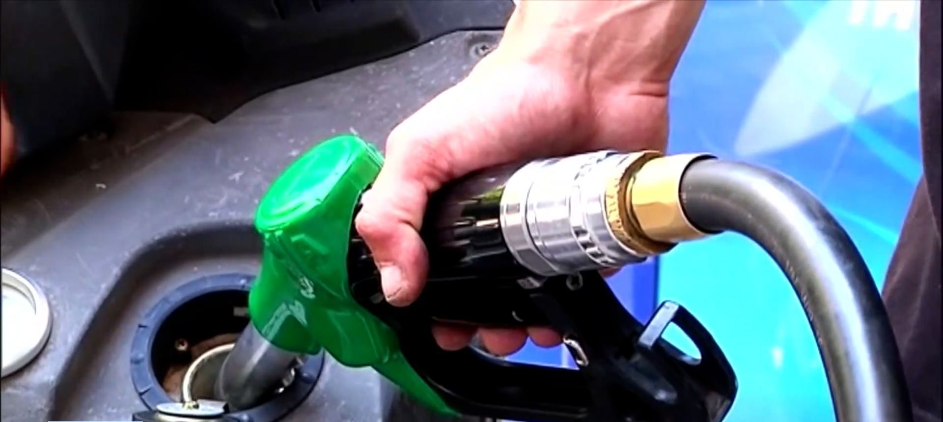 Καύσιμα: Εκτός ελέγχου οι αυξήσεις στη βενζίνη – Σκέψεις για επέκταση του fuel pass