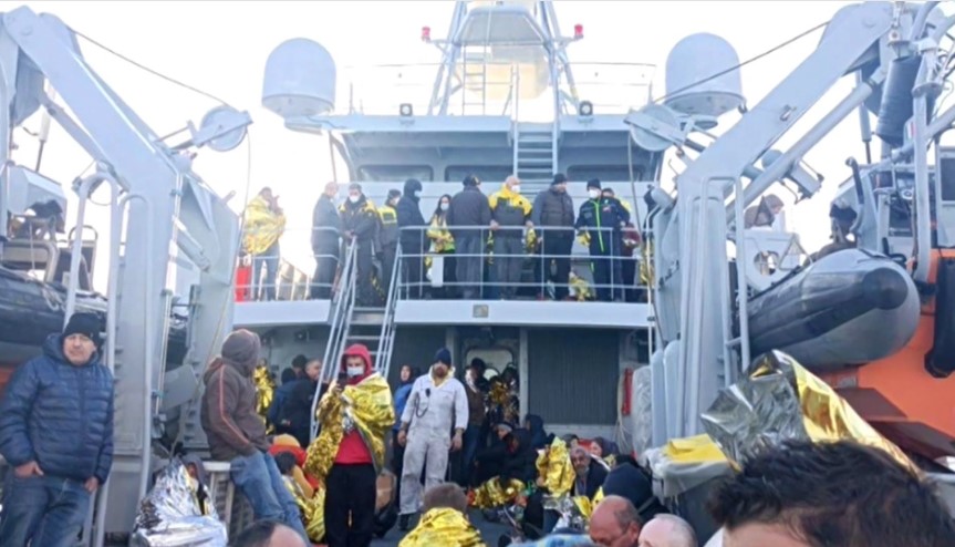 Τρεις Ελληνες μεταξύ των αγνοουμένων στο πλοίο στην Κέρκυρα
