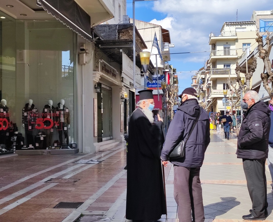 Συχνά στο Αγρίνιο ο Ιερόθεος-Μίλησε σήμερα στους ιερείς, συνομίλησε και με πολίτες