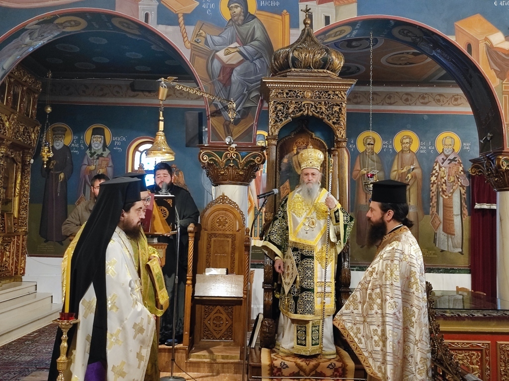 Στον Αγιο Δημήτριο Αγρινίου ο Ιερόθεος- έφερε προς προσκύνηση τη δεξιά χείρα του Αγίου Καλλινίκου