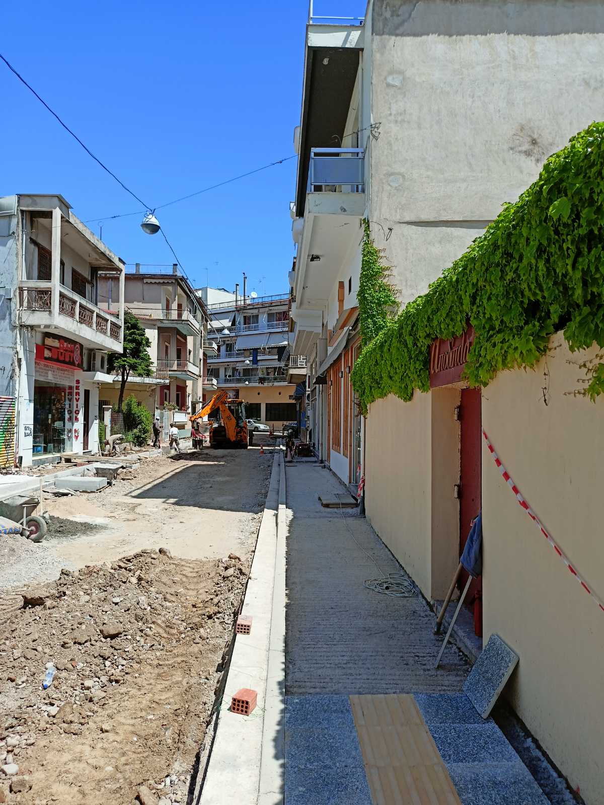 Αγρίνιο: προχωρά η ανακατασκευή της οδού Μπότσαρη