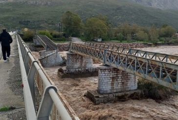 Επιστολή σε Καραγιάννη για τη γέφυρα Ευήνου: «Έξι μήνες μετά καμία εργασία δεν εκτελείται»