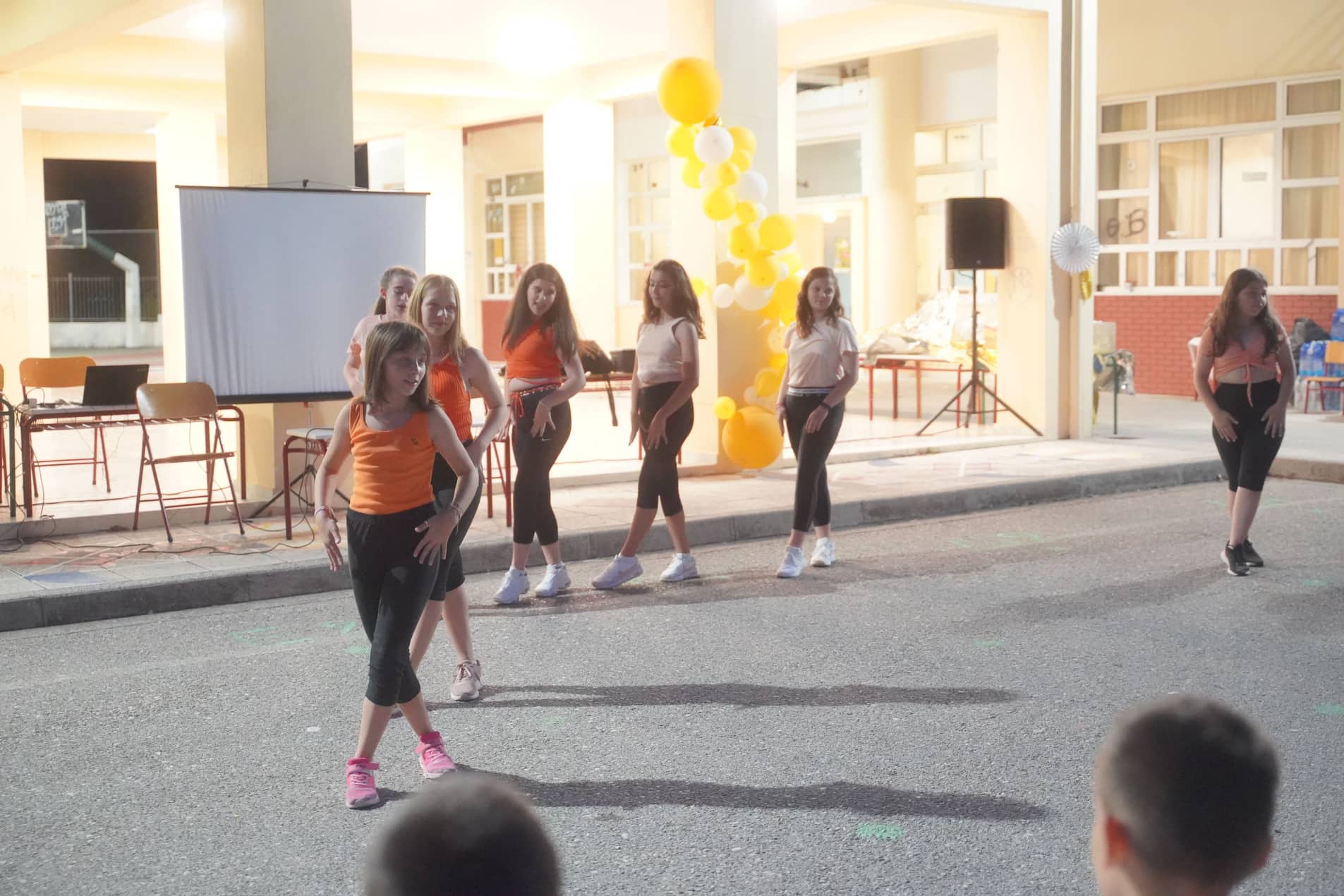 12ο Δημοτικό Σχολείο Αγρινίου: Το διασκέδασαν στην τελετή λήξης της χρονιάς
