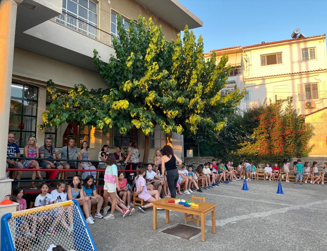 Παιχνίδια, δώρα και κέφι στο πρόγραμμα των γυμναστικών επιδείξεων των ΚΔΑΠ του Δήμου Αγρινίου