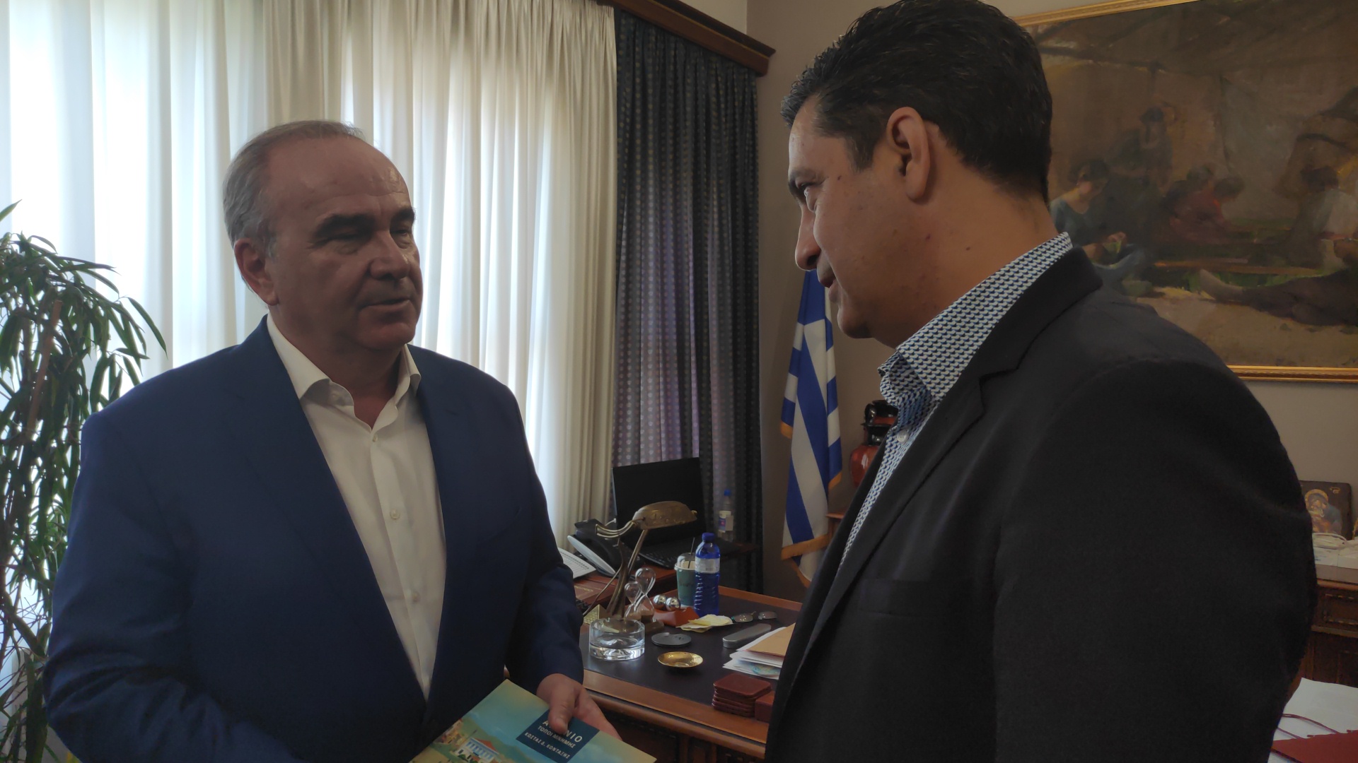«Τα άκουσε» ο Παπαθανάσης από τον δήμαρχο Αγρινίου: «Θα έχει μεγαλύτερο πρόβλημα η κυβέρνηση αν δεν γίνει η διχοτόμηση της Μητρόπολης» (βίντεο)