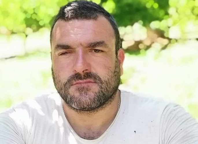 Θρήνος για 40χρονο στην Πάτρα: «Έσβησε» λίγο πριν φτάσει στο νοσοκομείο